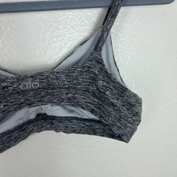 Alo Yoga Grey Cut Out Sports Bra S V Neck Athletic Activewear Athleisure Stretch - Picture 7 of 7